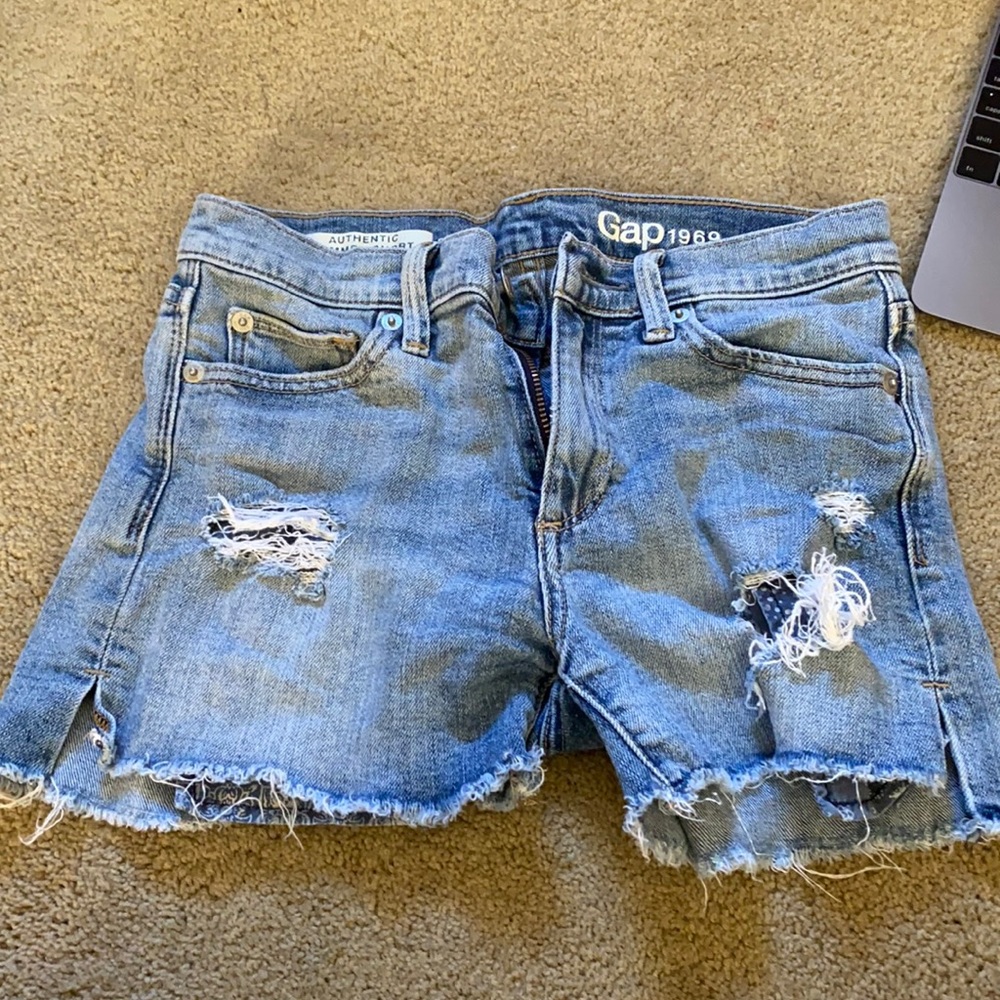 Gap shorts